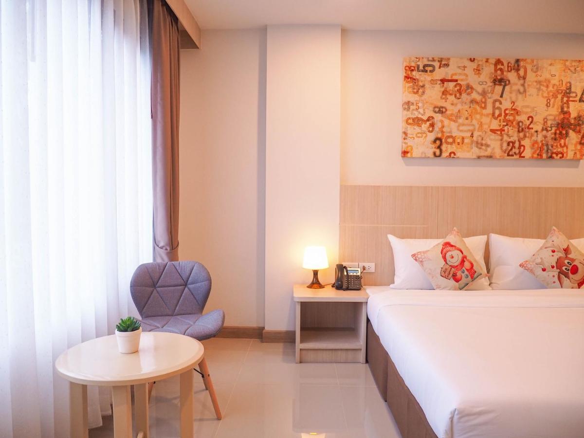 Malee Hotel Chiang Mai Ngoại thất bức ảnh