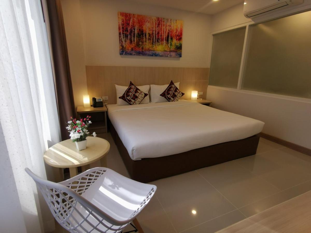 Malee Hotel Chiang Mai Ngoại thất bức ảnh